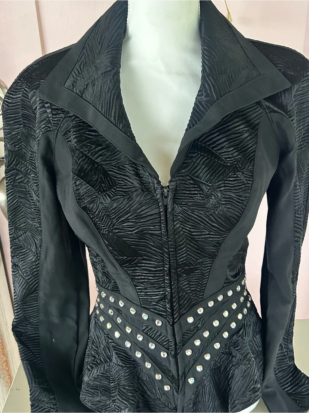 Stunning Y2K bling Caché Textured Zip-Front Jacket with Studded Waist - Picture 5 of 8